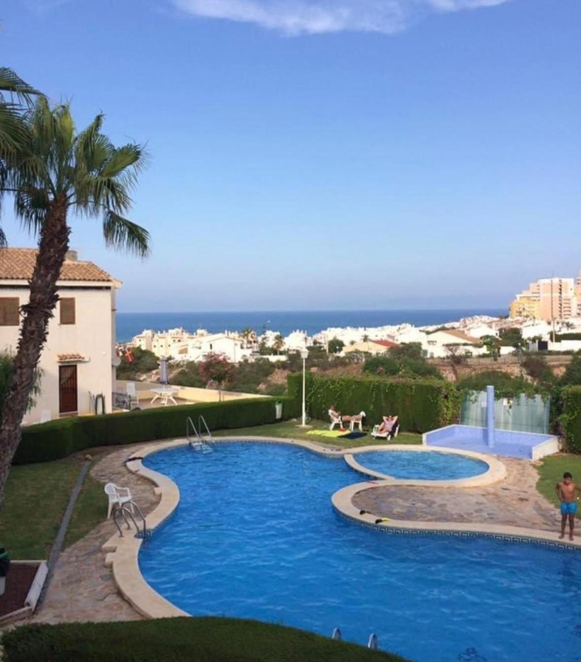 Rising Sun Bungalow Torrevieja Exteriör bild