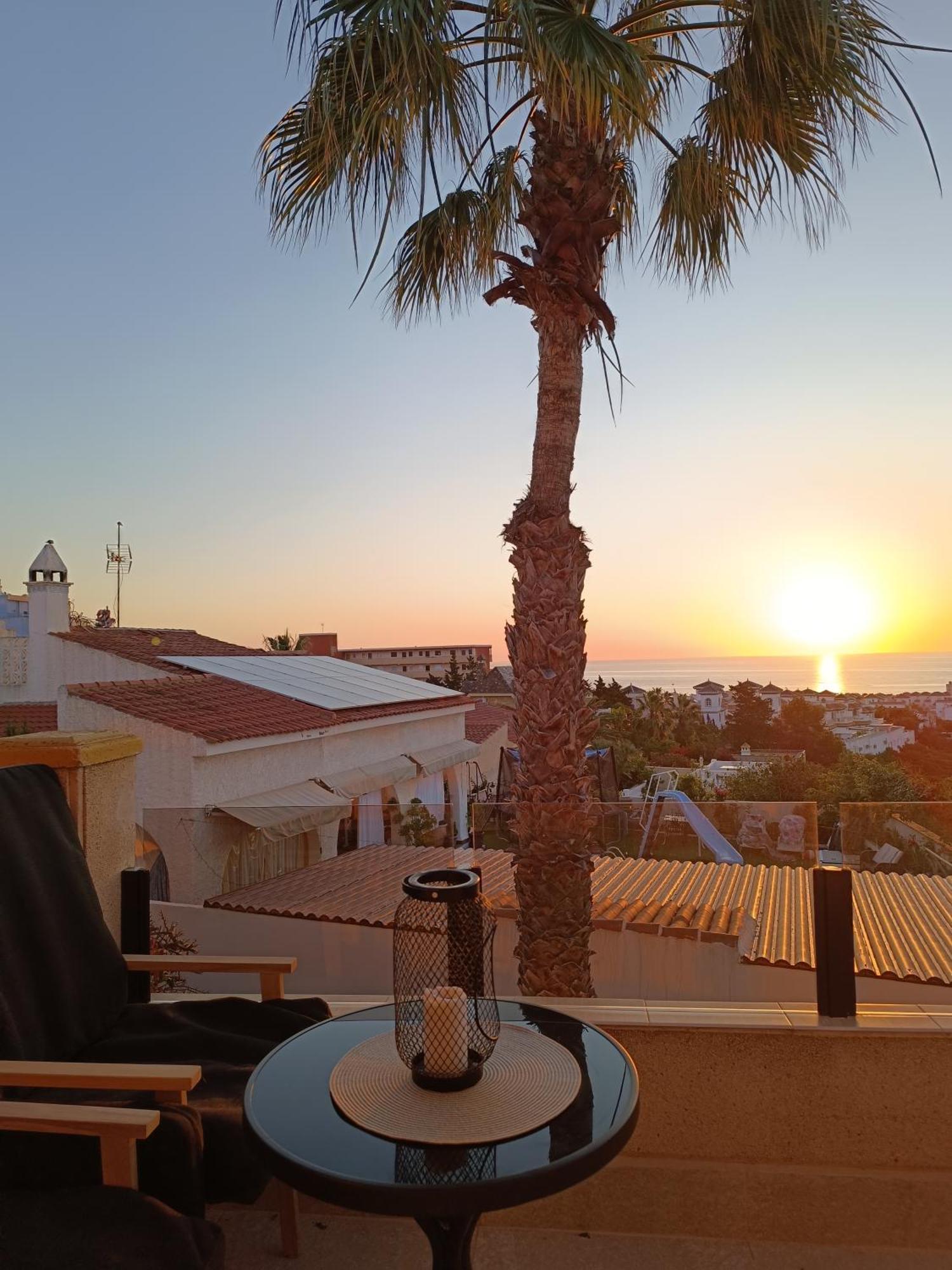 Rising Sun Bungalow Torrevieja Exteriör bild
